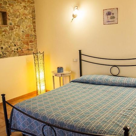 Room In Farmhouse - Apartment In Farmhouse Casolare Dei Fiori Chiesina Uzzanese ภายนอก รูปภาพ
