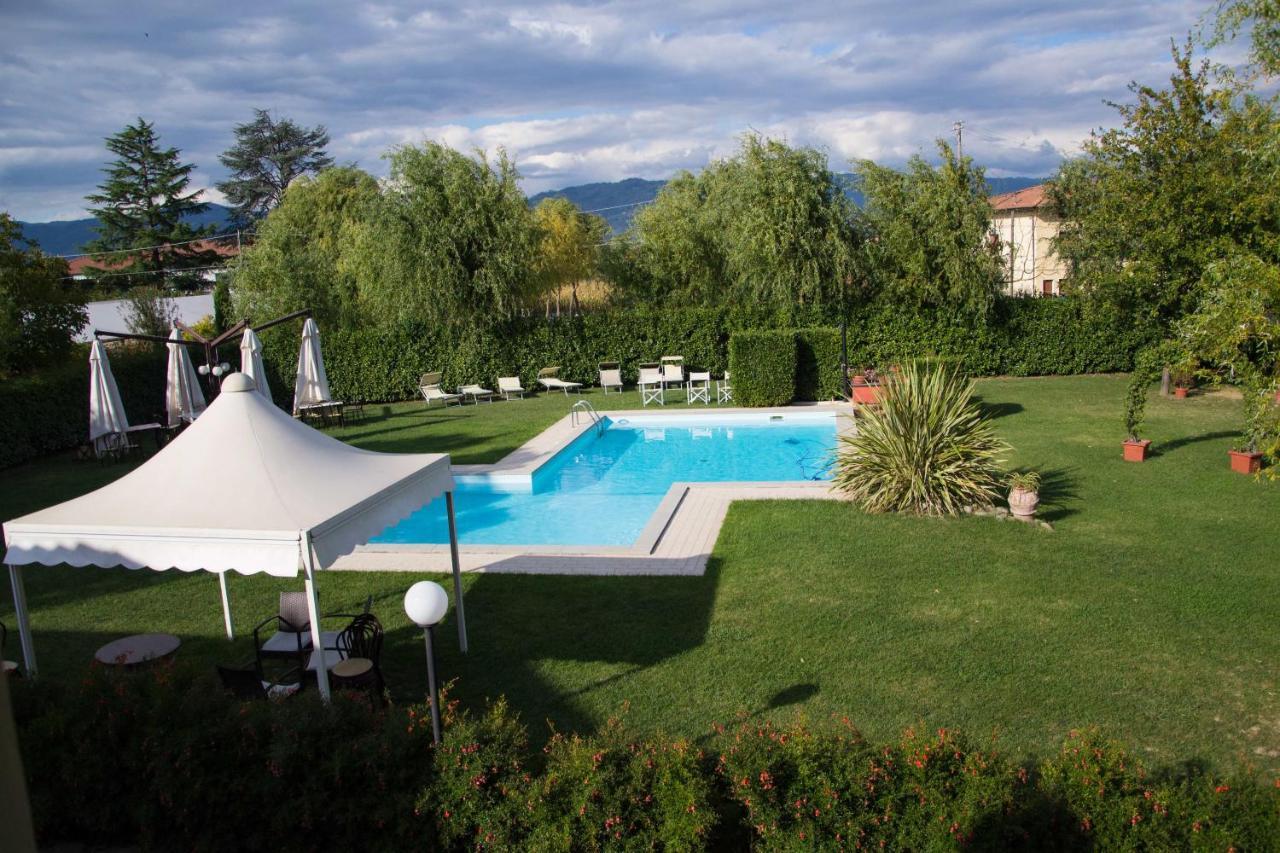 Room In Farmhouse - Apartment In Farmhouse Casolare Dei Fiori Chiesina Uzzanese ภายนอก รูปภาพ